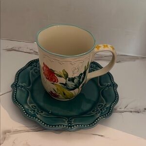 Pioneer woman mug and plate